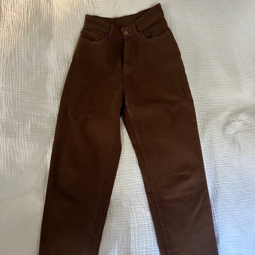 brown denim mom jeans